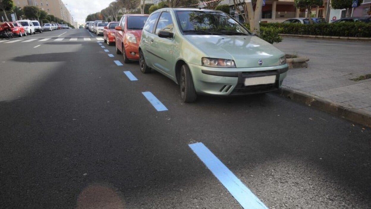 Exigen suspender la ordenanza de la zona azul