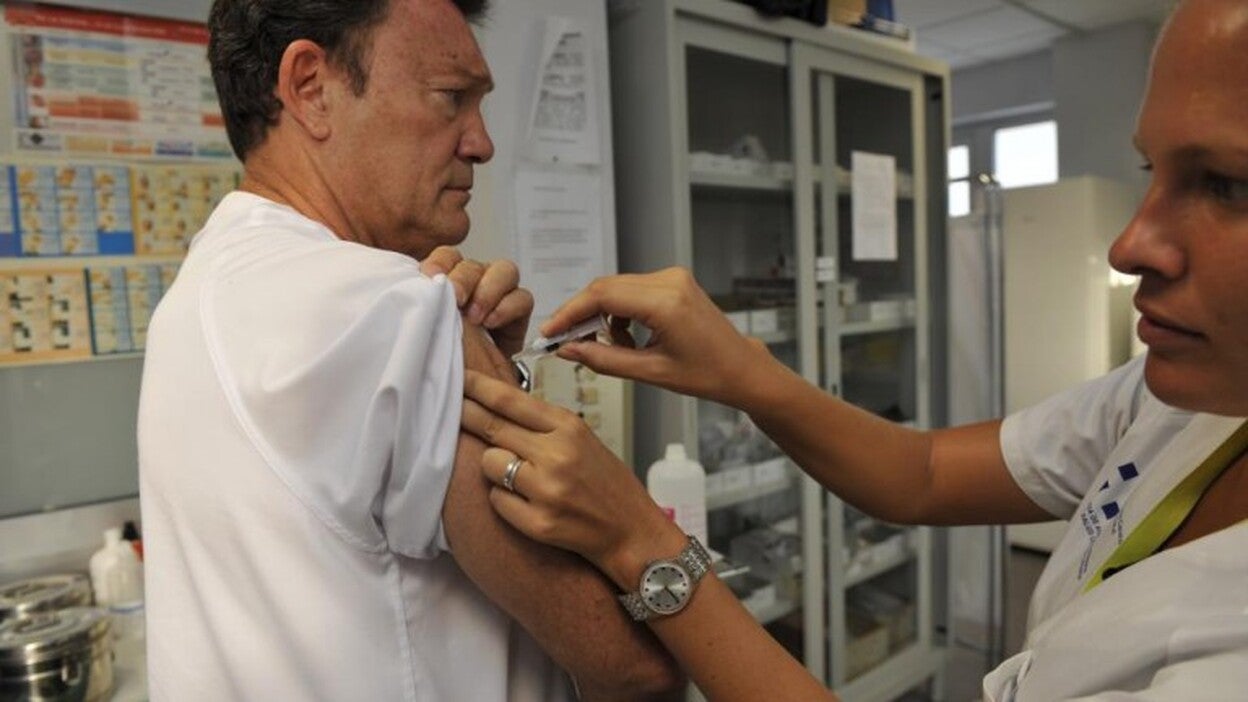 La gripe deja 9 muertos y 157 ingresos graves en Canarias