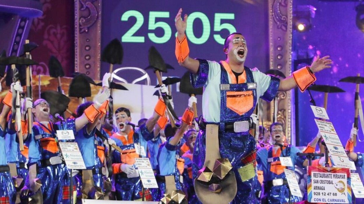 Las murgas arrasan en su primera noche