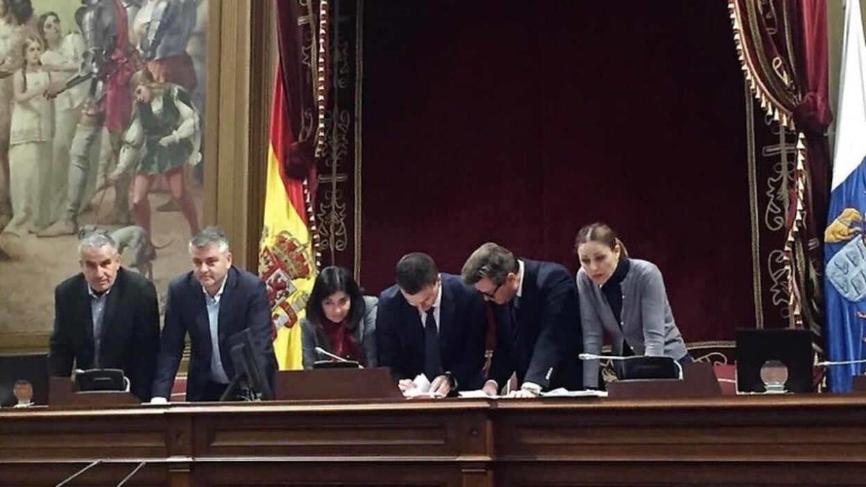 El Parlamento vuelve a rechazar a las candidatas de CC y PSOE al Consejo de RTVC