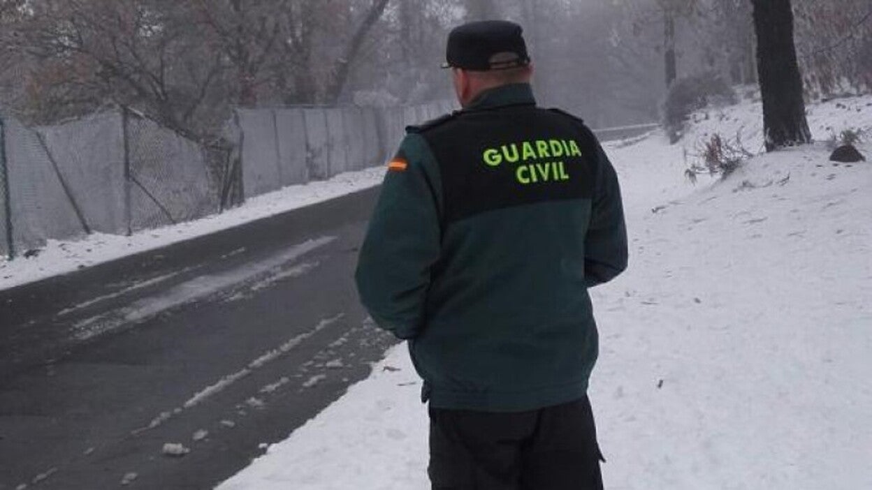 Rescatados dos senderistas, uno con muleta