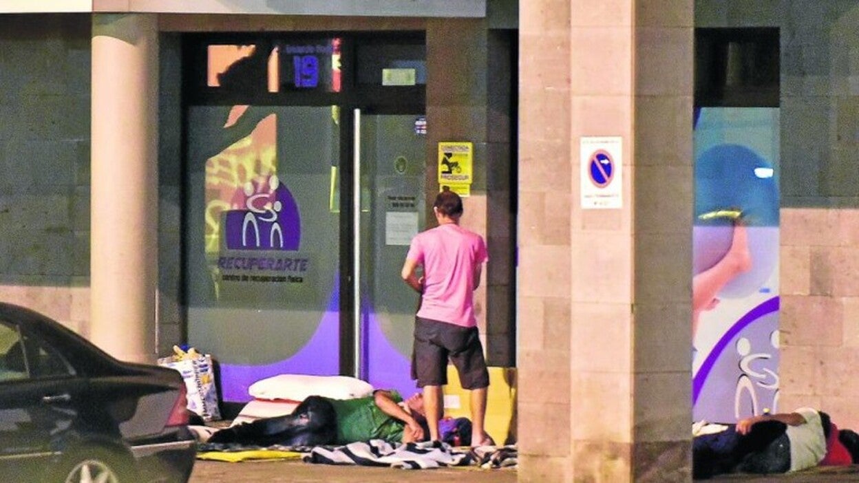 176 personas duermen al raso en la ciudad