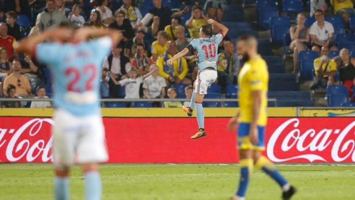 Iago Aspas amenaza la mejoría defensiva