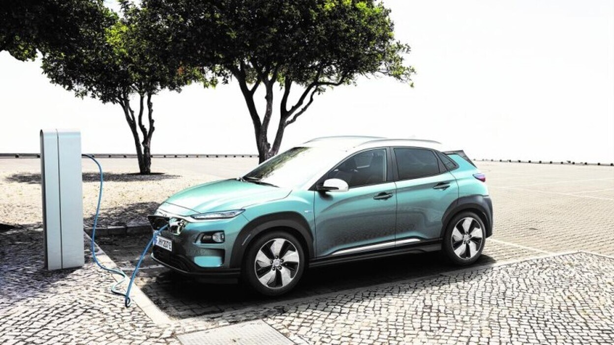 ¡Sorpresa! Hyundai KONA eléctrico: hasta 470 km de autonomía
