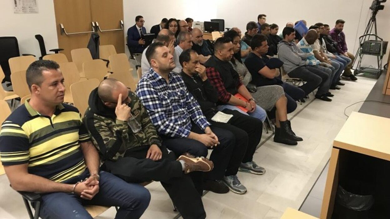 Una banda de narcotraficantes acepta los cargos y condenas