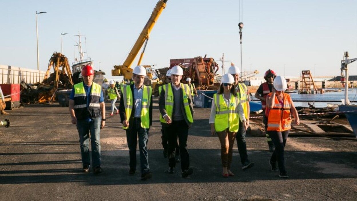 Clavijo defiende a Puertos en el desastre de las gabarras