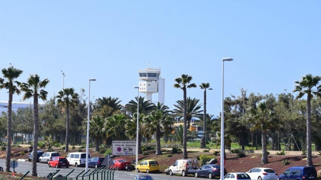 El Cabildo valora acotar el perímetro del aeropuerto