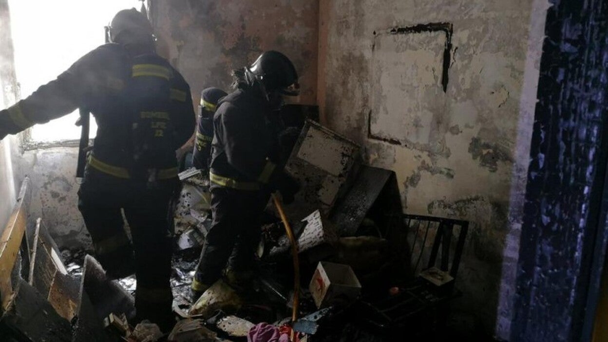 Intoxicada por humo en el incendio de su casa en Tamaraceite