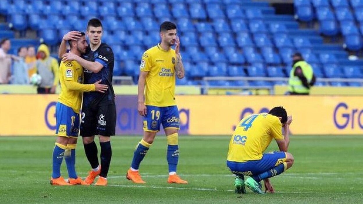 Las Palmas entona el ‘mea culpa’