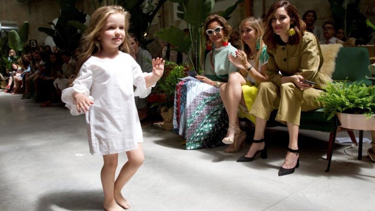 La moda baño de Gran Canaria desfila en «The petite FashionWeek»