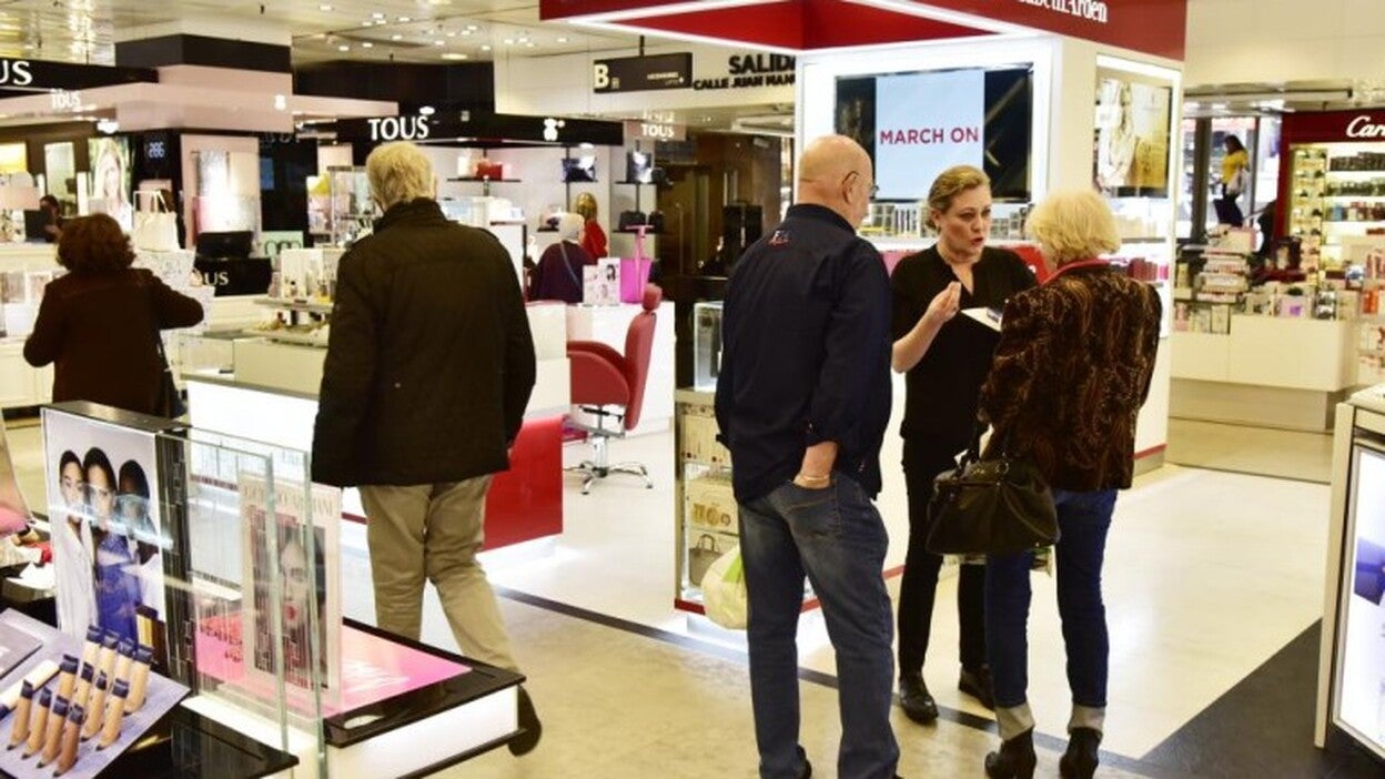 La apertura dominical se consolida y aspira a crecer