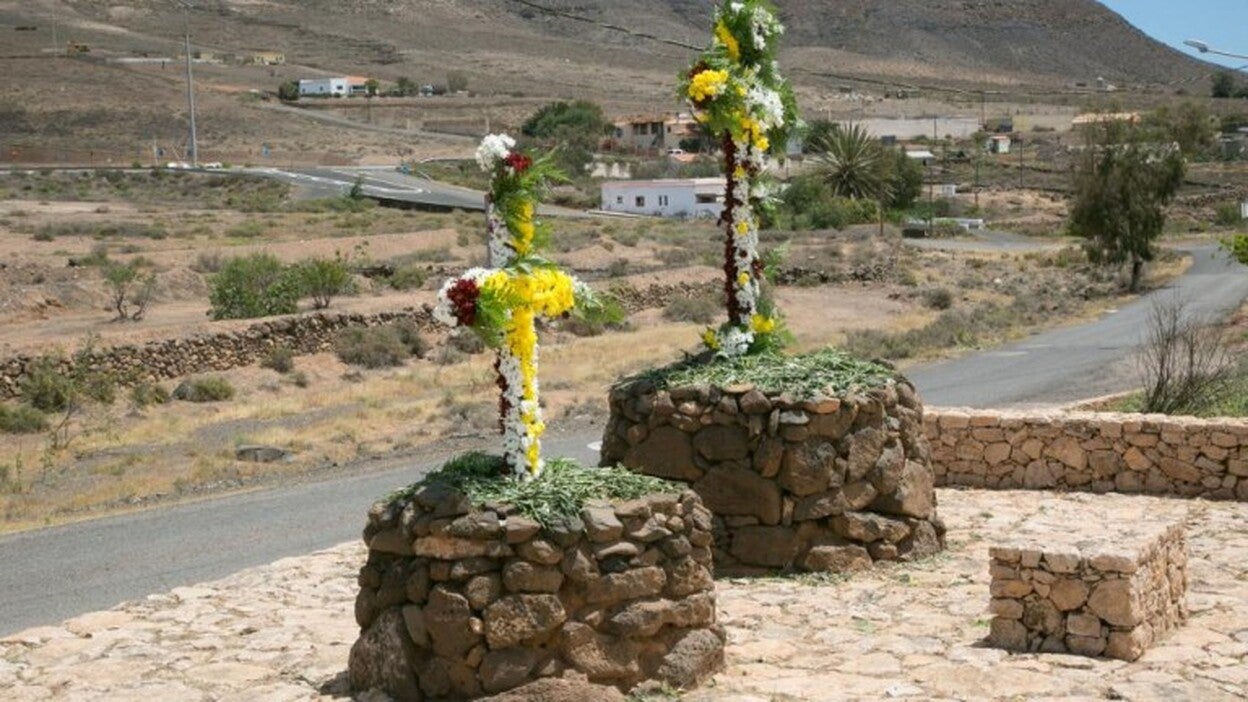 Luz sobre las dos cruces de Tesjuates