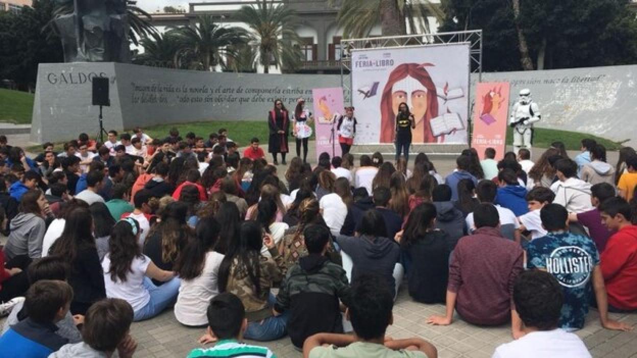 ‘Youtubers’ y ‘booktubers’ desembarcan en la Feria del Libro