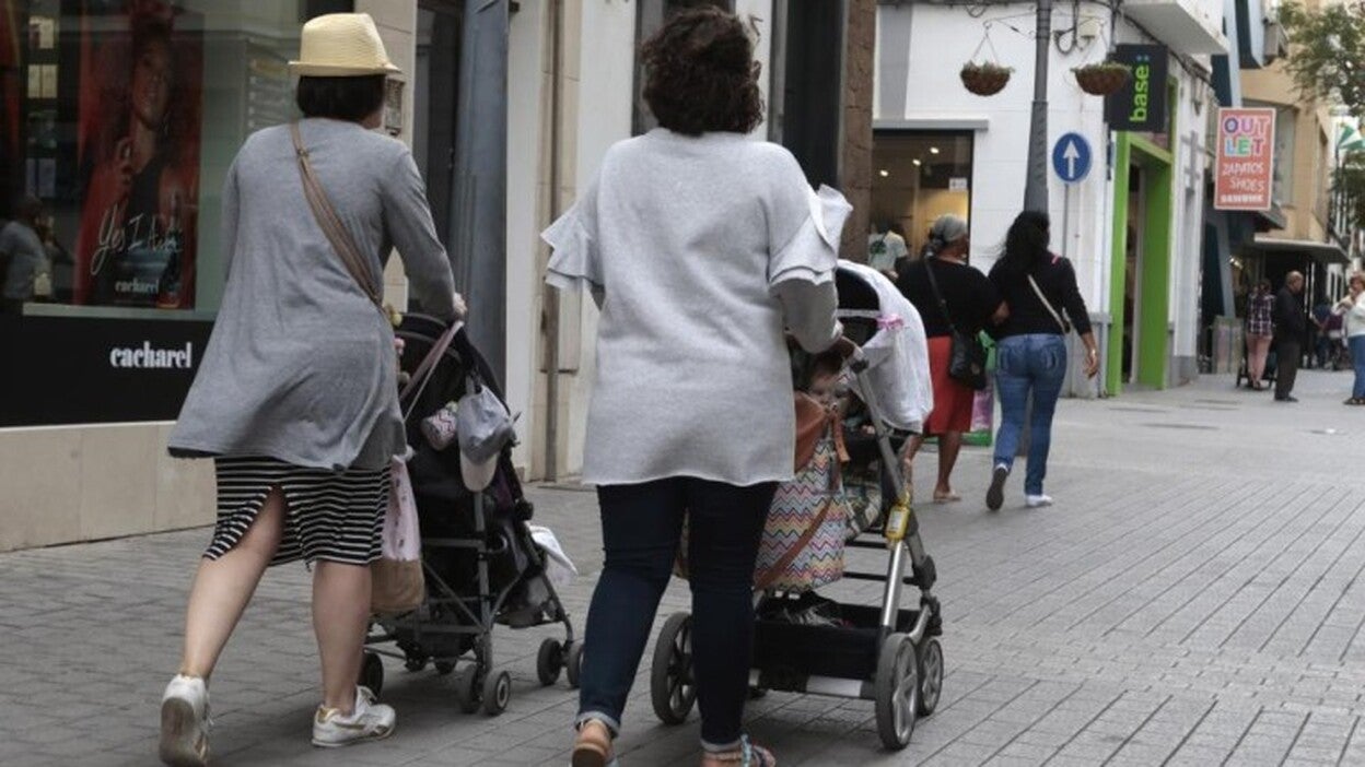 Baja la natalidad pese a que hay más partos de madres jóvenes