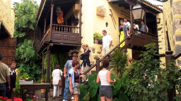 A la casona se acercaban turistas y visitantes de toda la isla /  C7