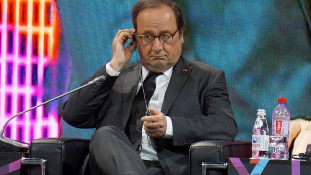 François Hollande, estrella inesperada de las librerías francesas