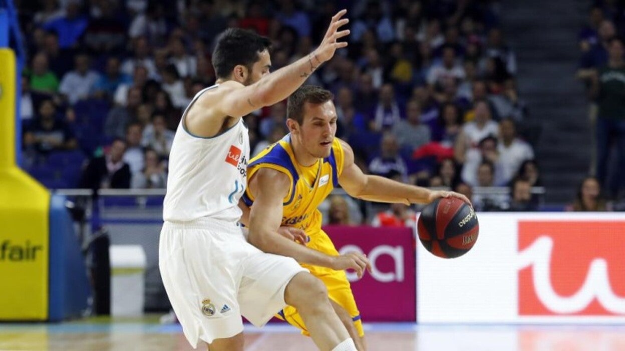 Contra las cuerdas... pero en casa