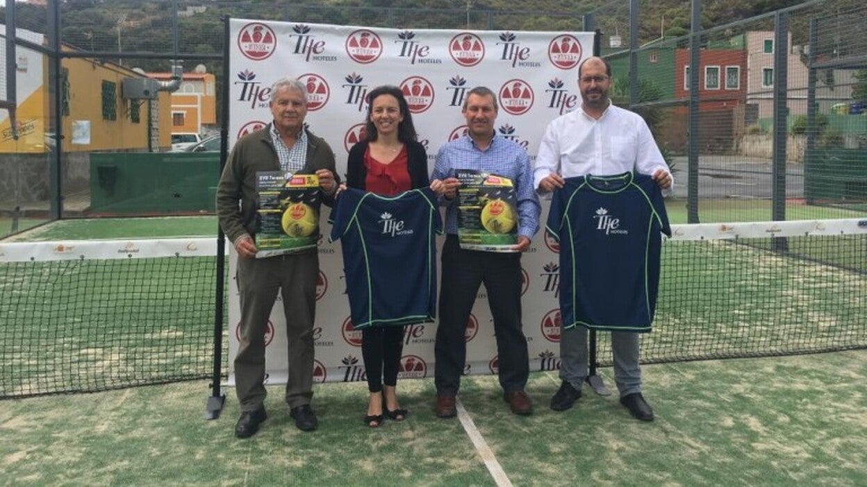 Hoteles THE, del Grupo Martinón, e Intercasa, apuestan por el pádel canario