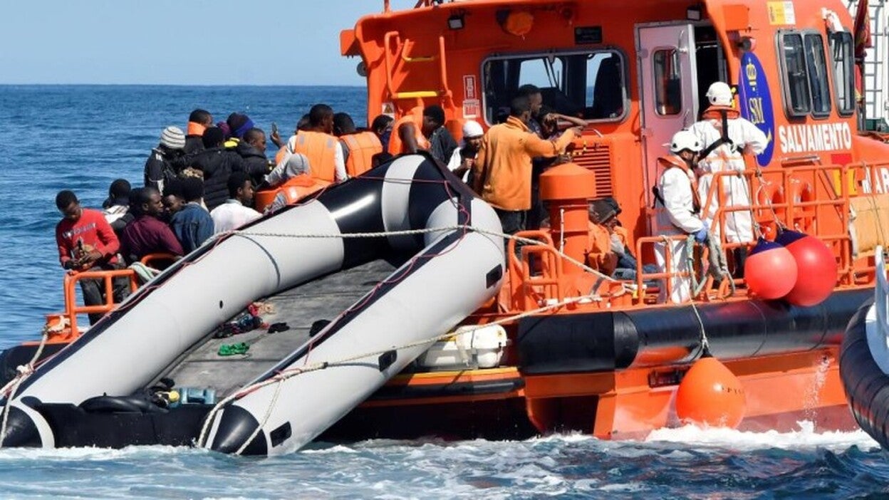 El fin de semana deja 1.290 inmigrantes rescatados, 4 muertos y 63 desaparecidos