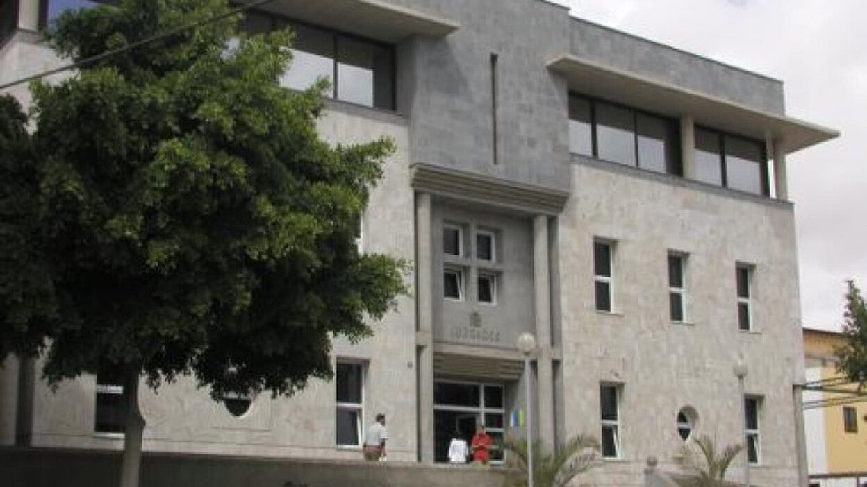 La Fiscalía pide 14 años de prisión para dos agentes de la Policía Nacional