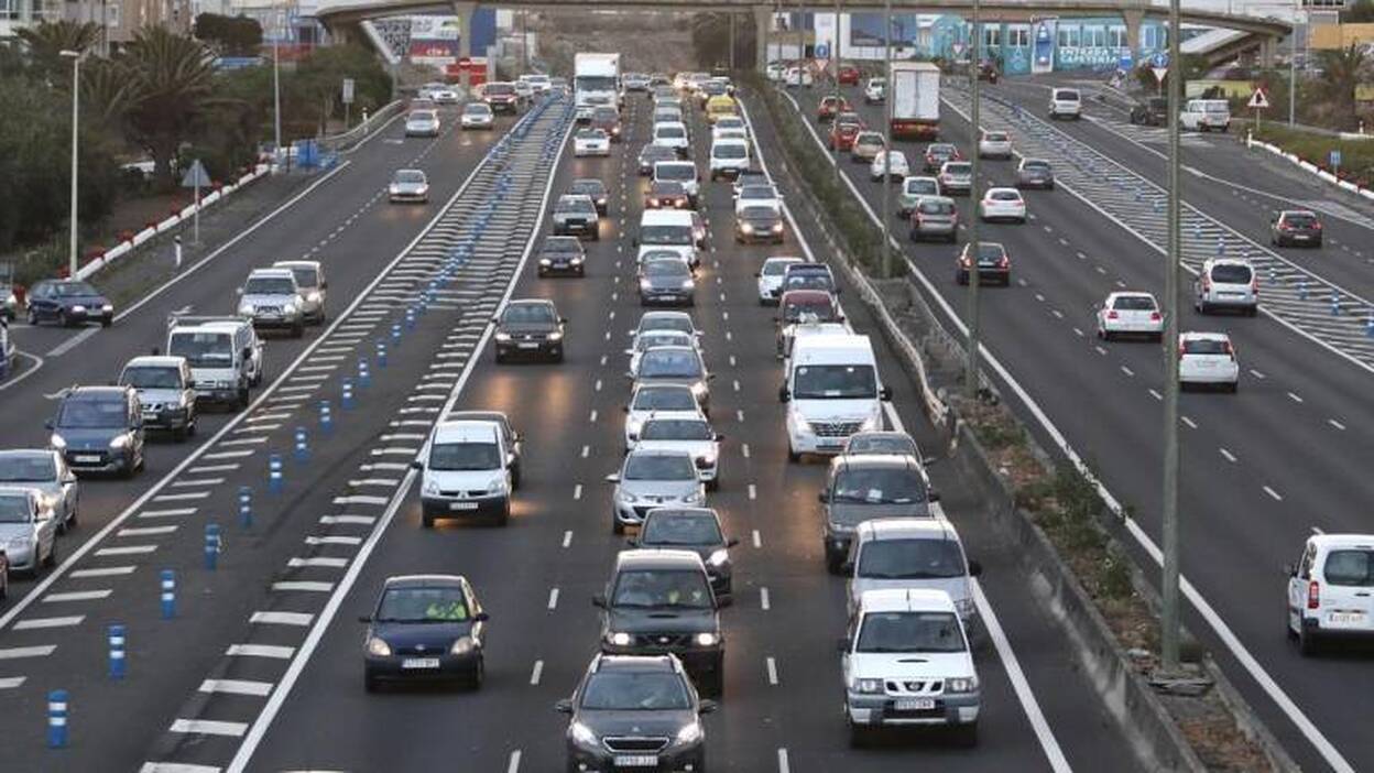 Un carril bus VAO entre Jinámar y el aeropuerto para desatascar la GC-1