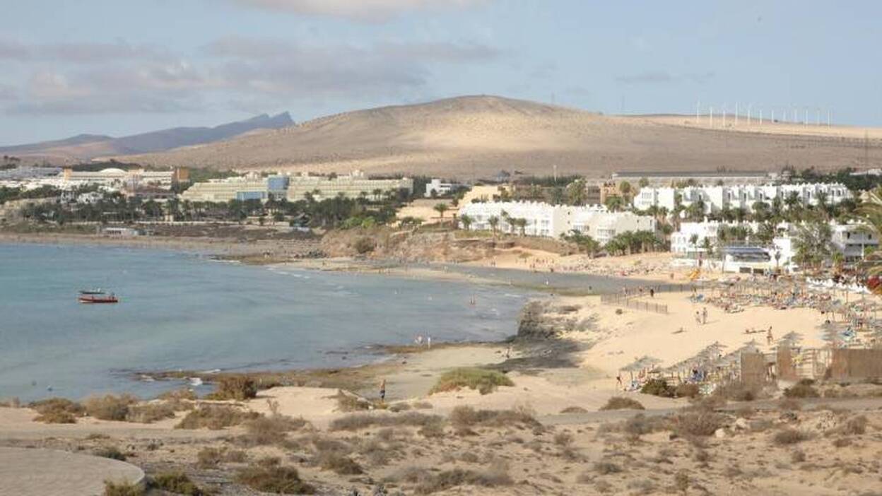 Gregorio Pérez se reúne con los trabajadores de los dos hoteles