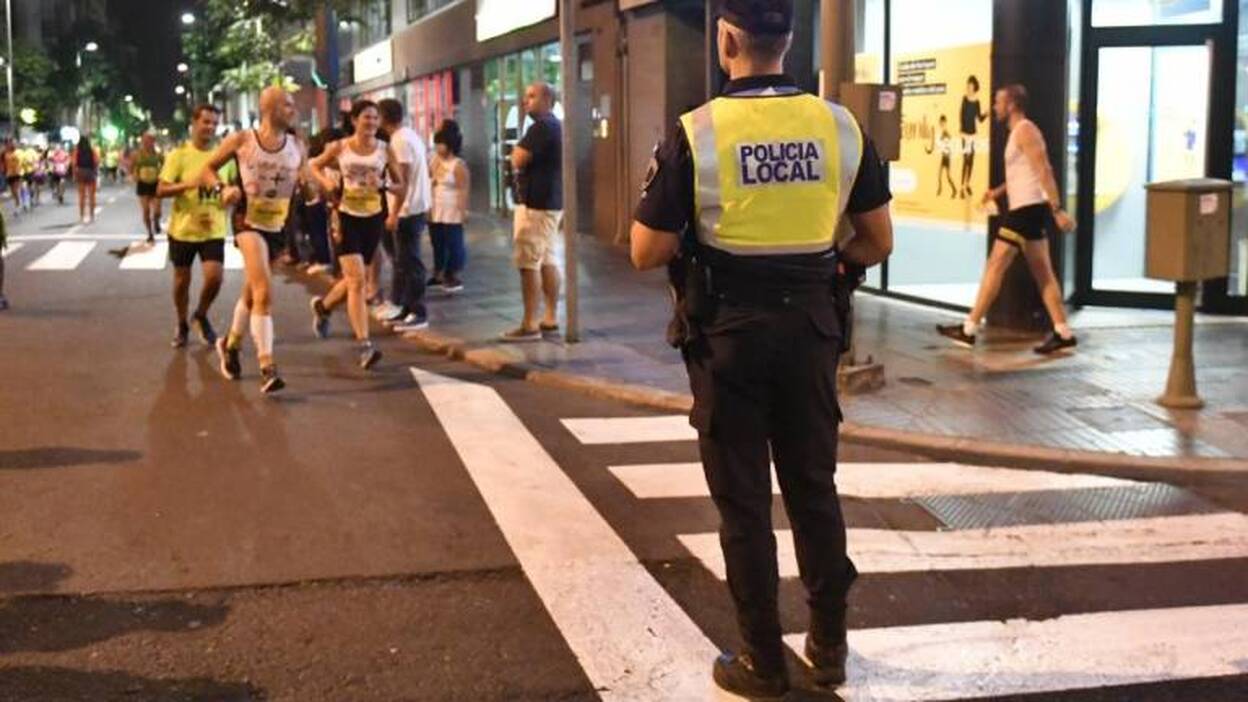 La Policía Local reclama el pago de medio millón en horas extra