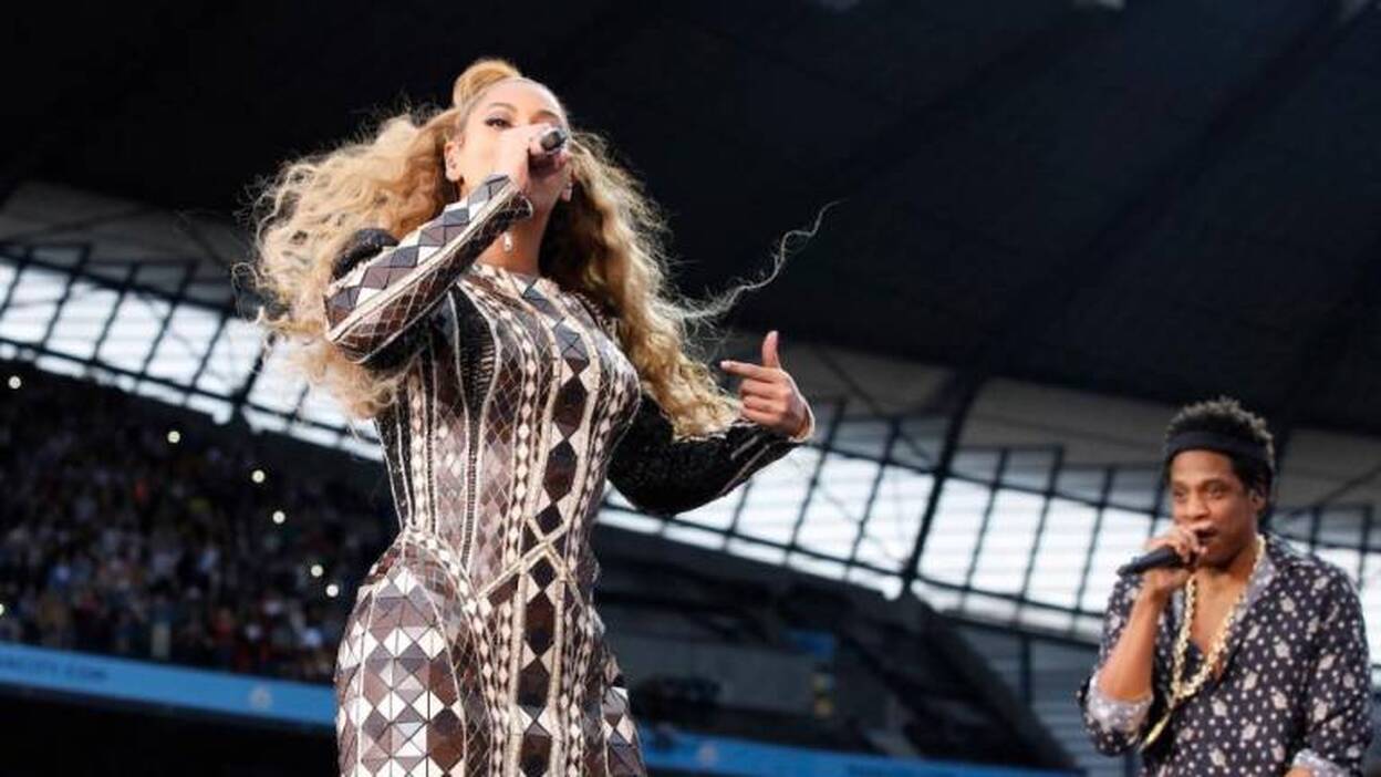 Beyoncé y Jay-Z exhiben su amor en un espectacular concierto