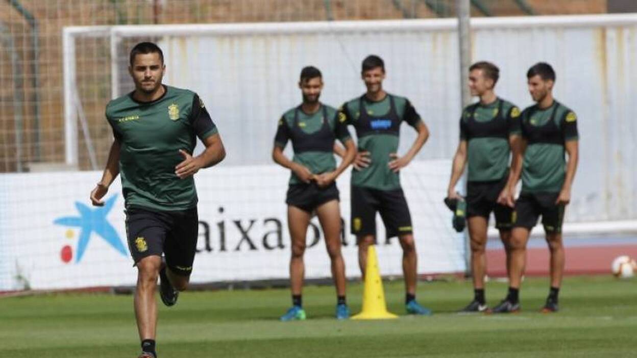 Oficial: Simón se va de la UD Las Palmas