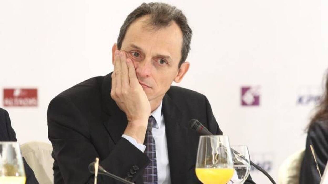 Pedro Duque entra en la polémica de Casillas sobre la llegada del hombre a la luna