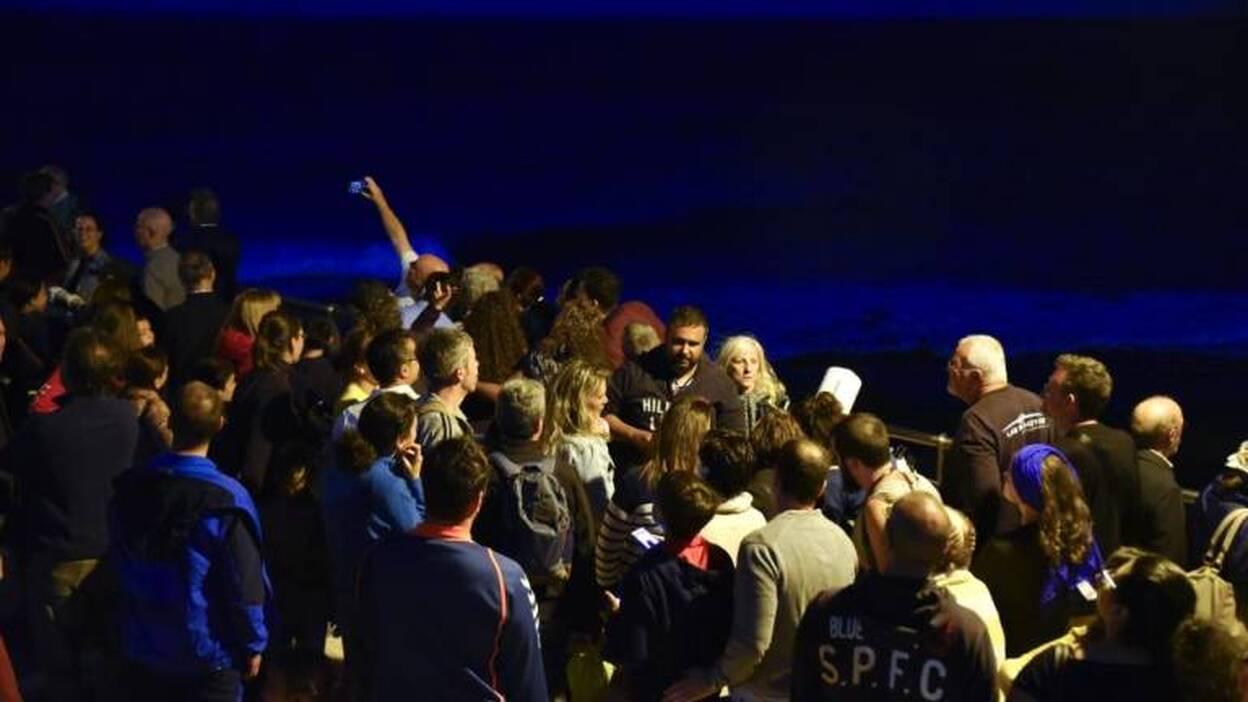 Noche de verano y eclipse de Luna en Arinaga