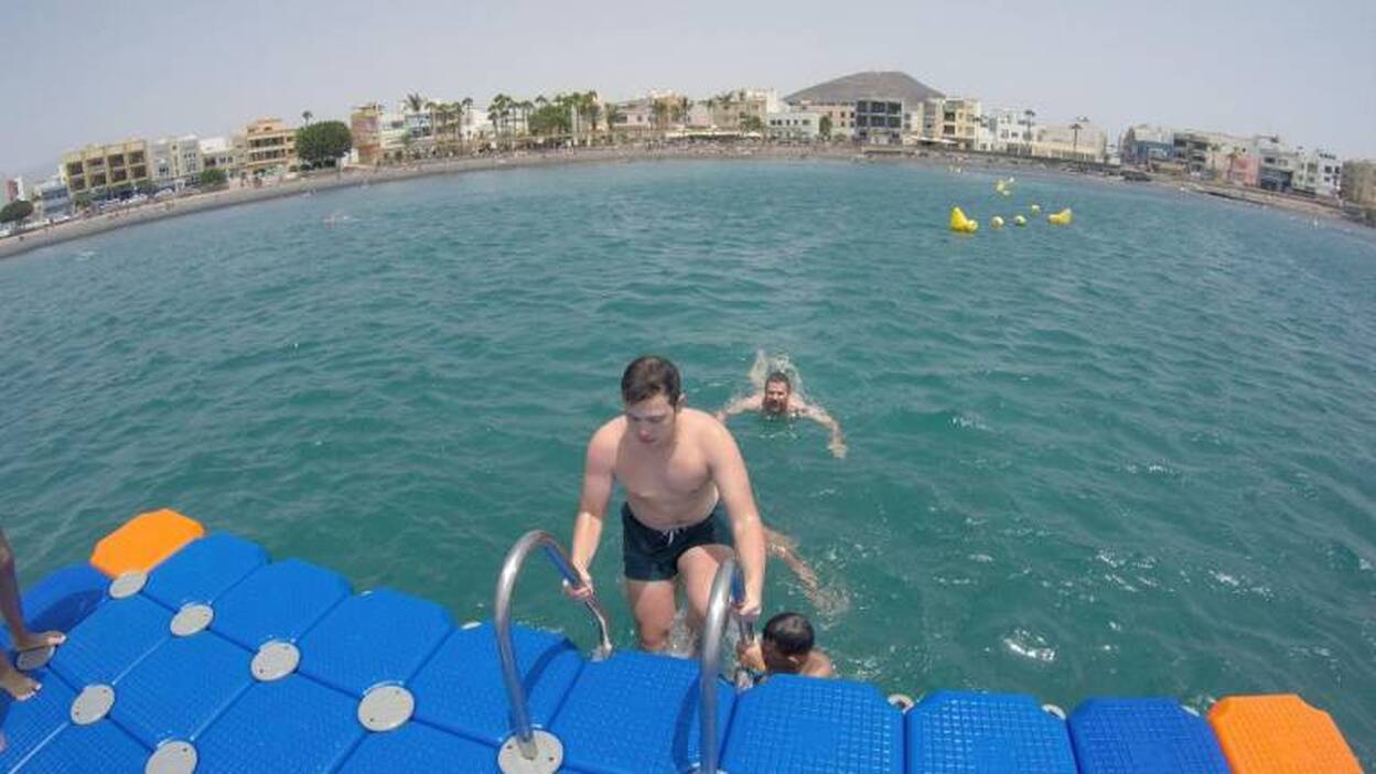 En el agua se lleva mejor la calufa