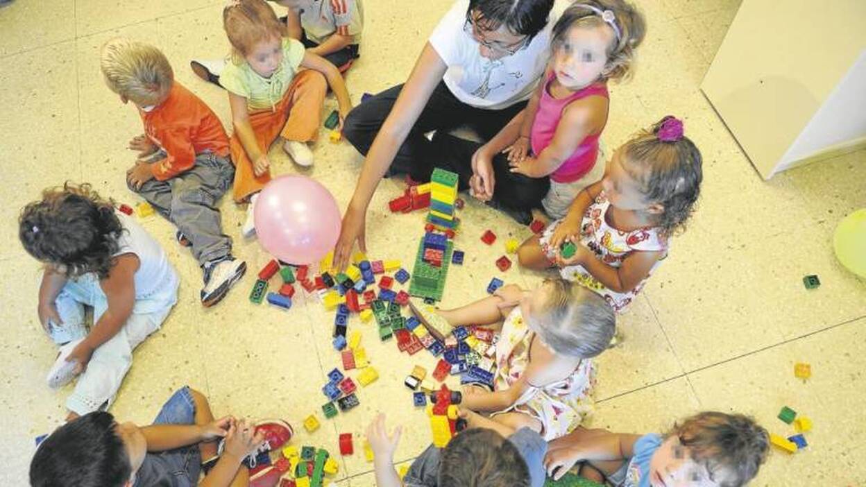 Solo el 16% de los niños canarios de 0 a 3 años está escolarizado