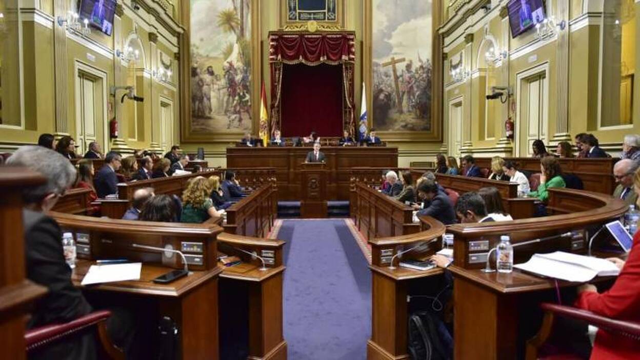 Podemos «tiende la mano» al PSOE para la censura y el PP «lo valorará»