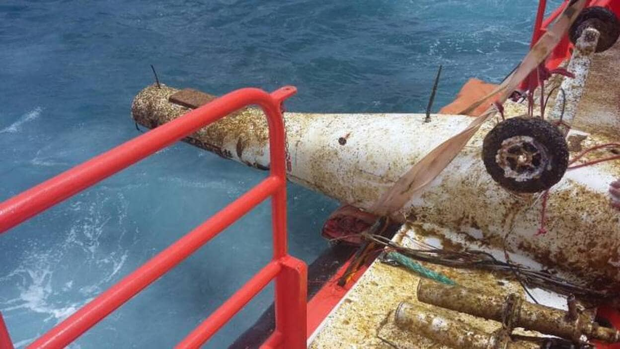 Hallan una avioneta no tripulada flotando cerca del Atlante