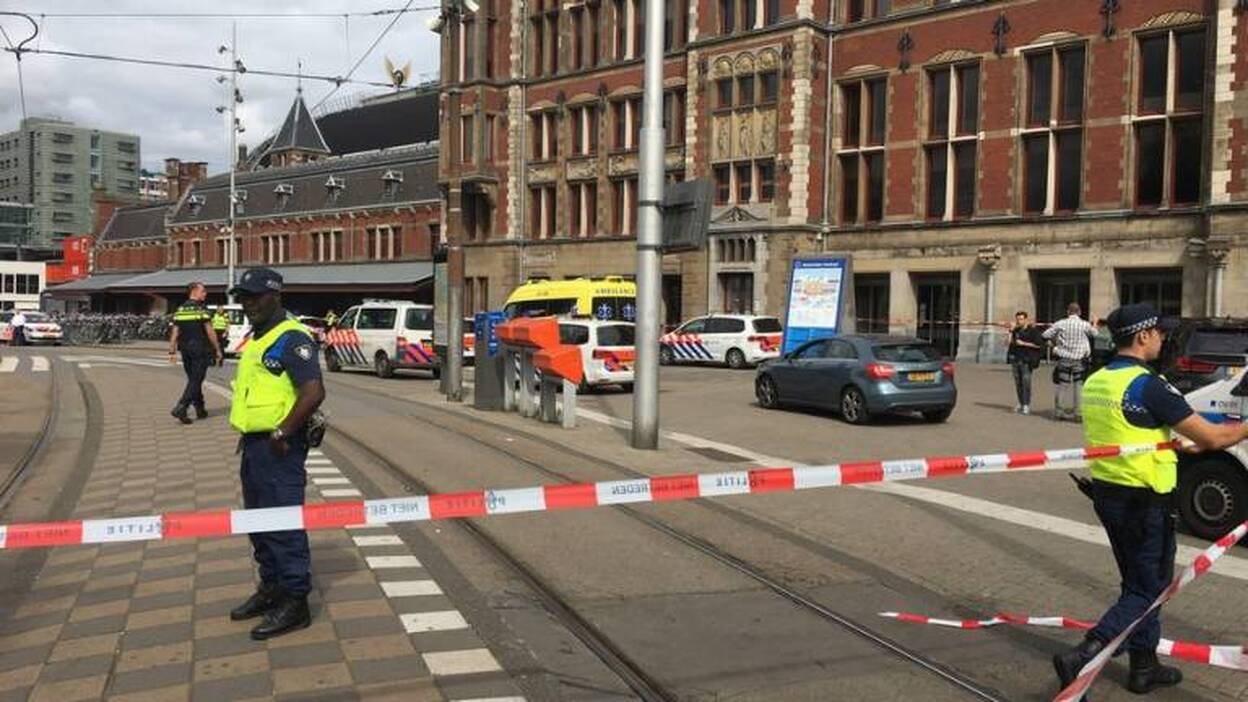 Ataque con cuchillo en la estación ferroviaria de Ámsterdam