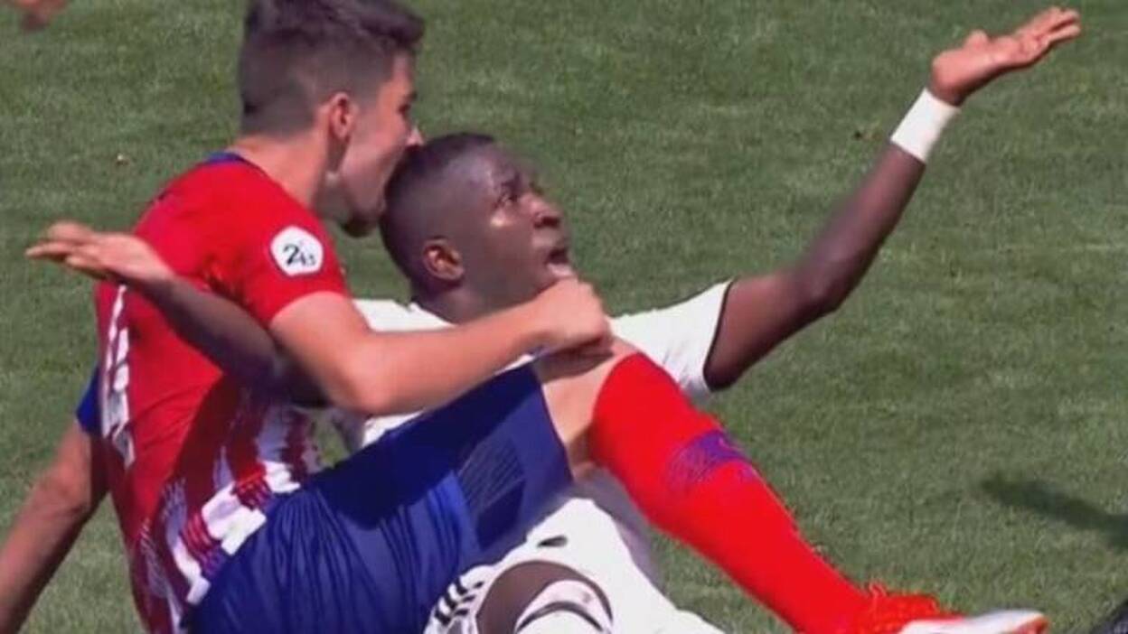 El mordisco del jugador del Atleti a Vinicius Jr.
