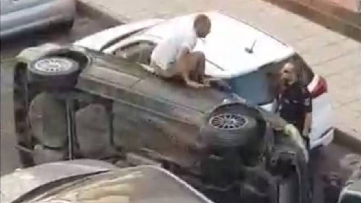 Espectacular vuelco y detención en Arrecife