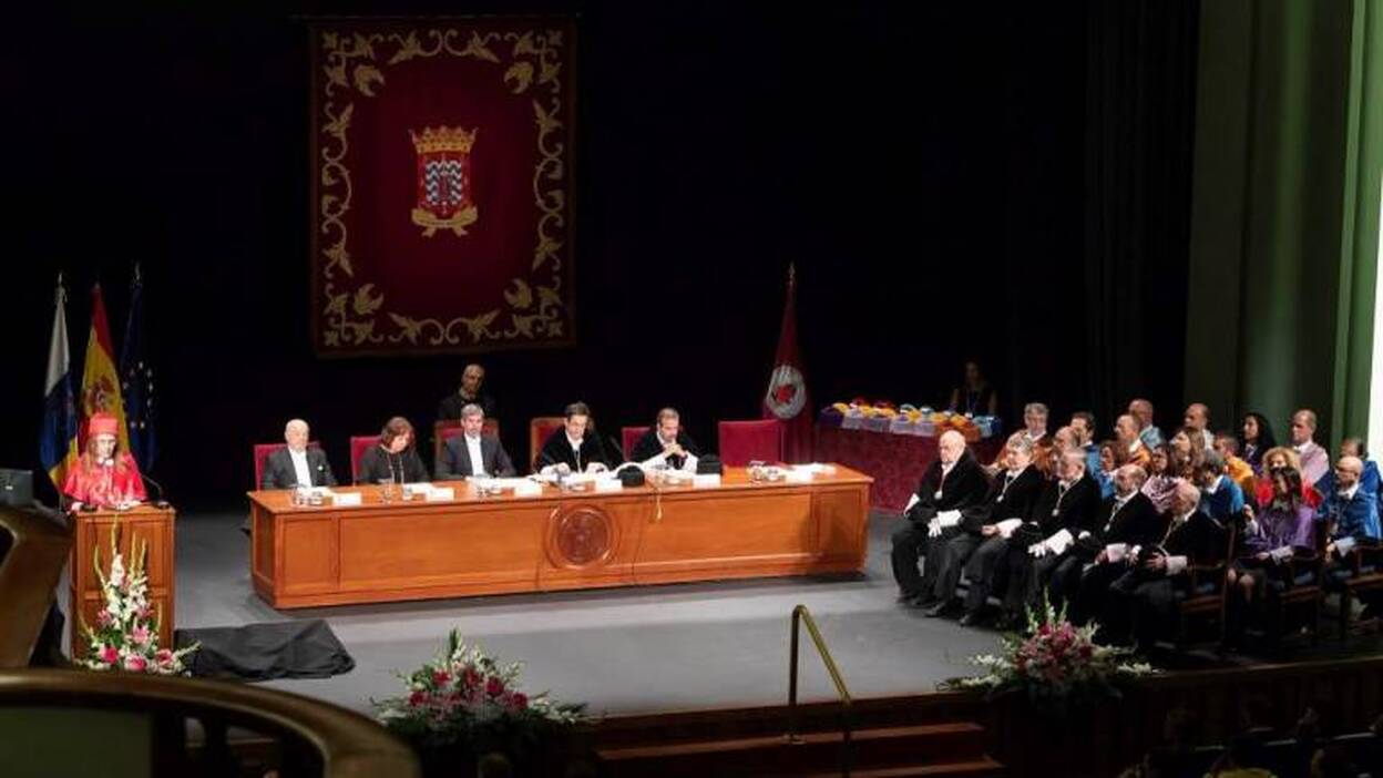 Martinón pide a Clavijo más claridad sobre el papel de las universidades