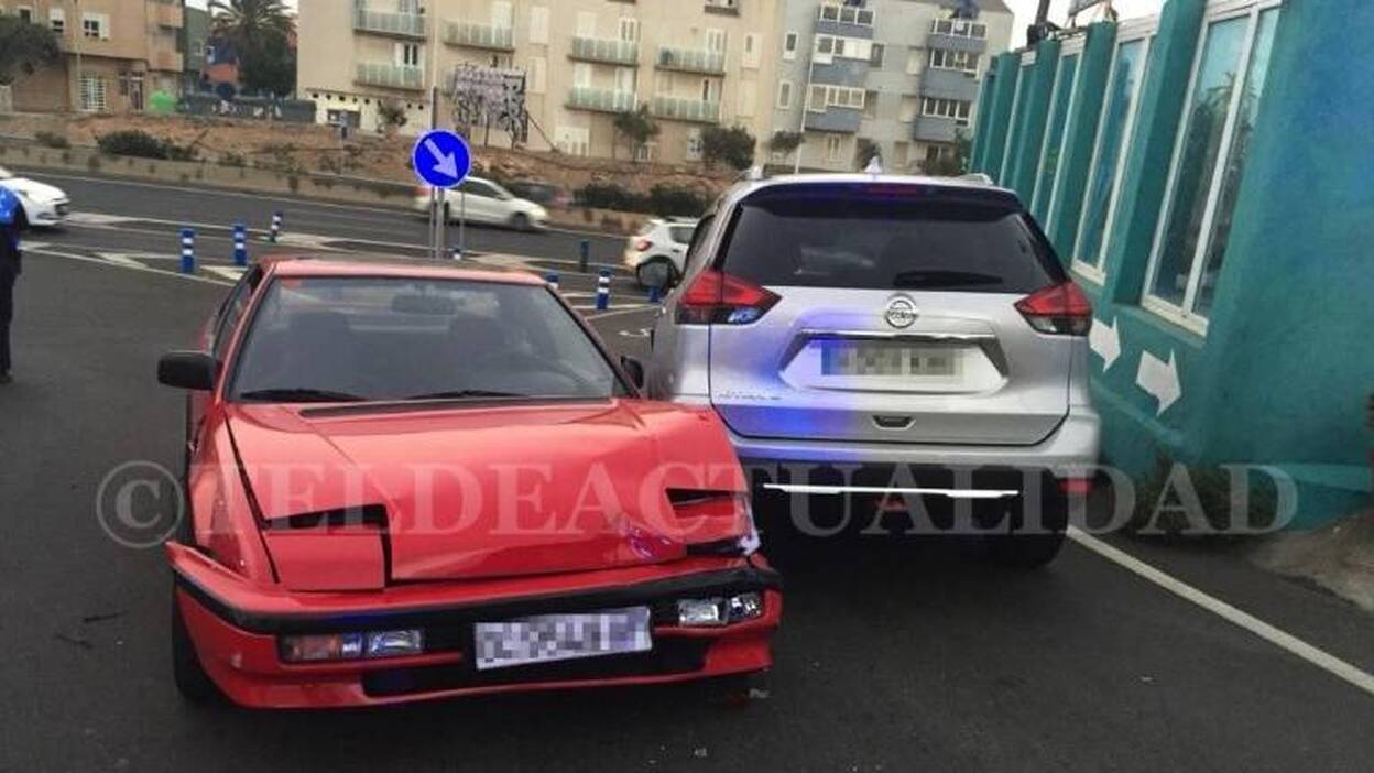 Provoca un accidente en Marpequeña tras robar un coche