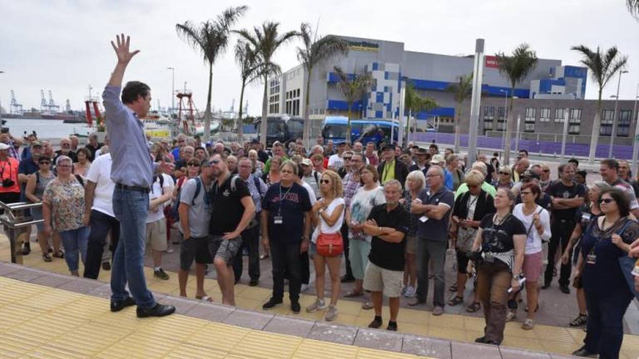 El mundo del papagayo, de visita en el Poema del Mar