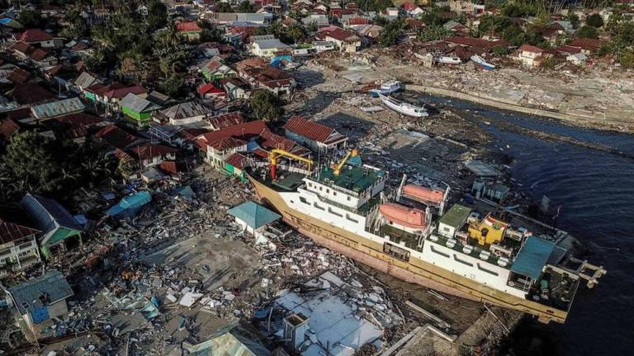 El terremoto y el tsunami en Indonesia en imágenes