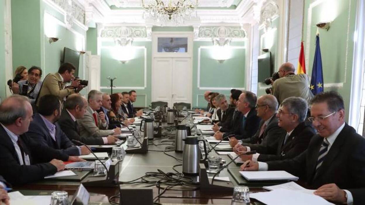 1.500 euros más en la nómina de octubre de policías y guardias civiles