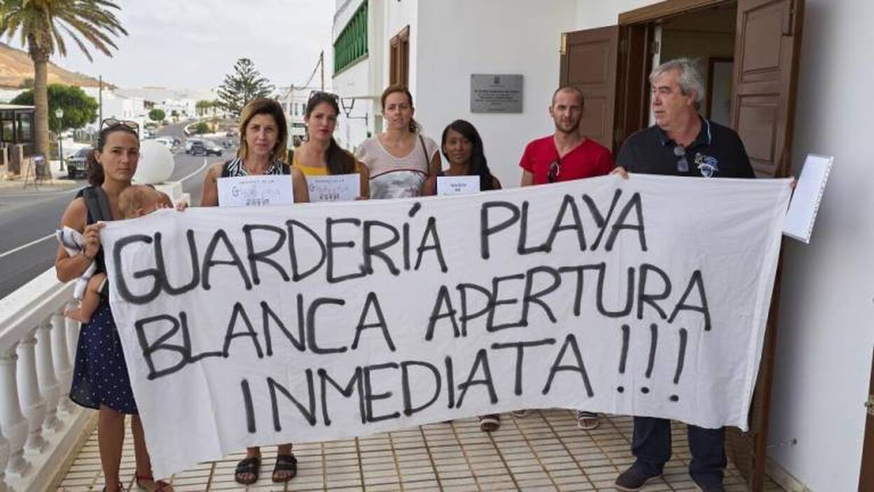 Podemos critica el retraso de la guardería de Playa Blanca