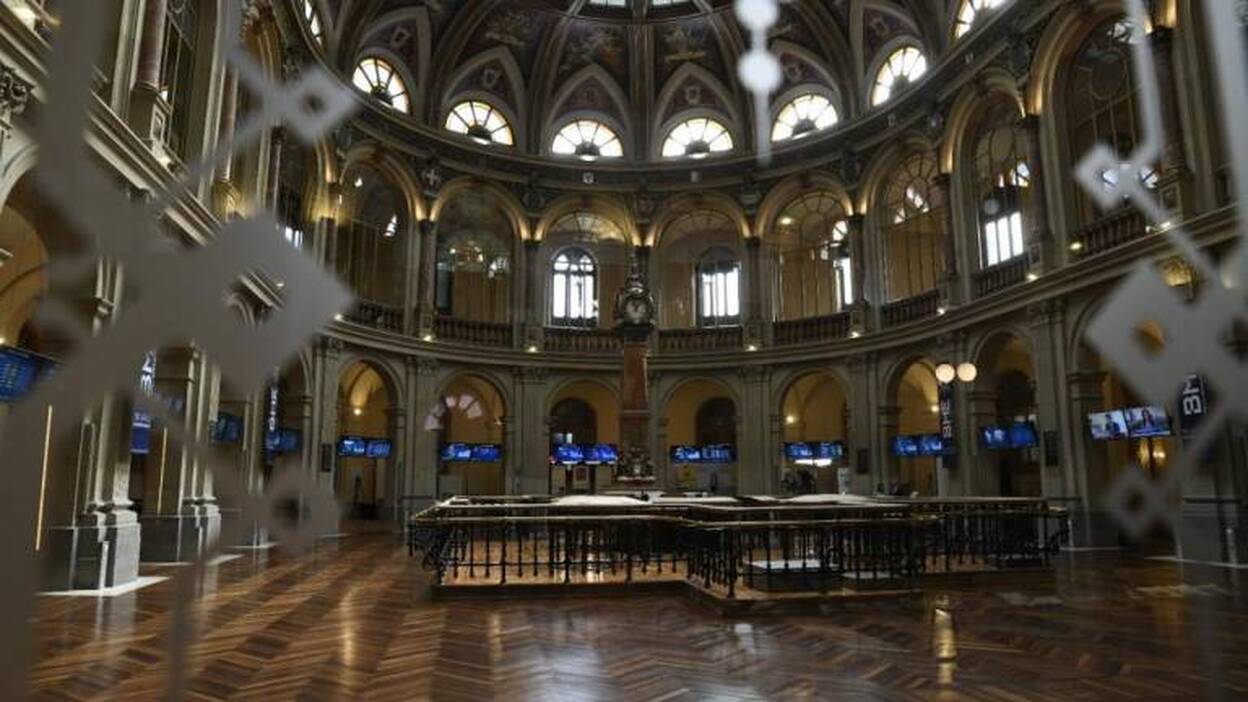 El Ibex cae un 1,69% y marca nuevo mínimo anual pero salva los 9.000 puntos