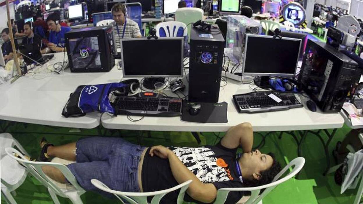 ¿Acaba la nueva ley con 'la intimidad' digital del fallecido?