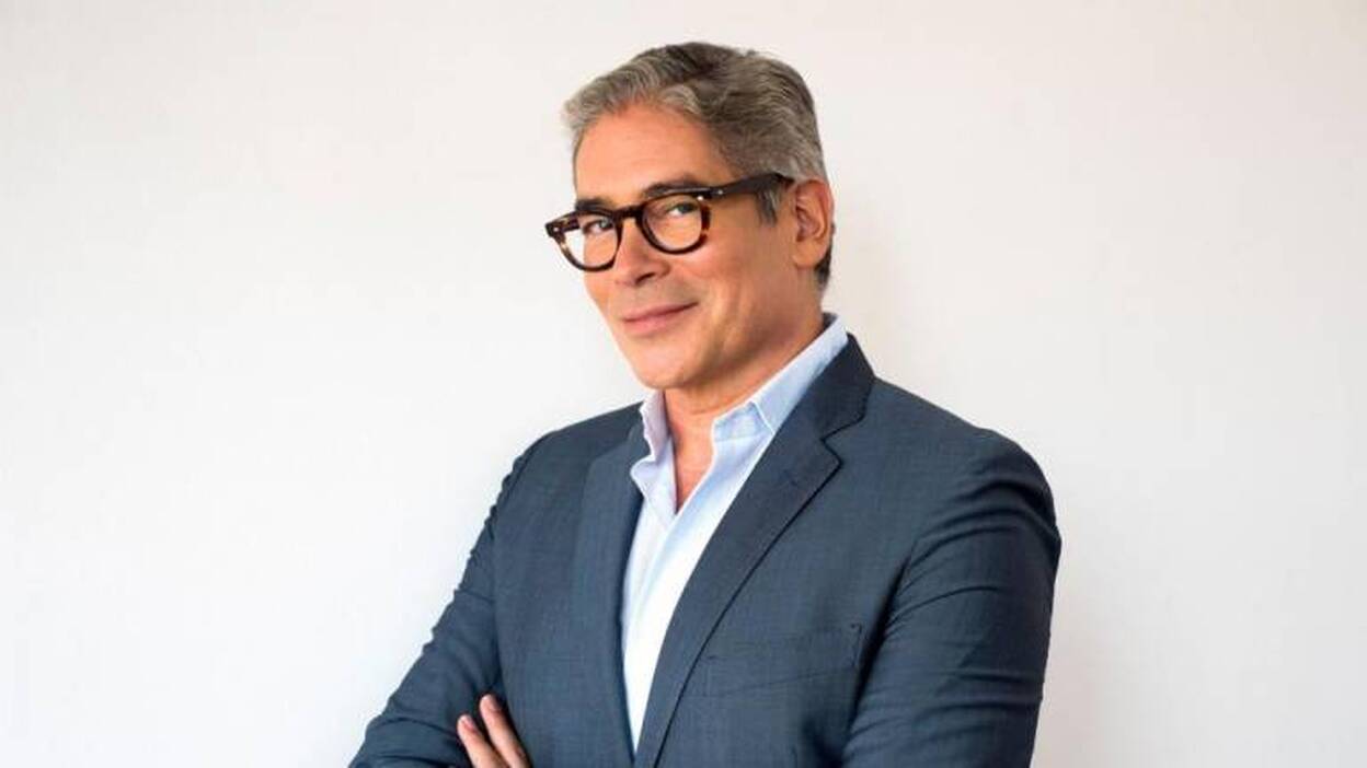 Boris Izaguirre presenta’ Sí quiero ese vestido’