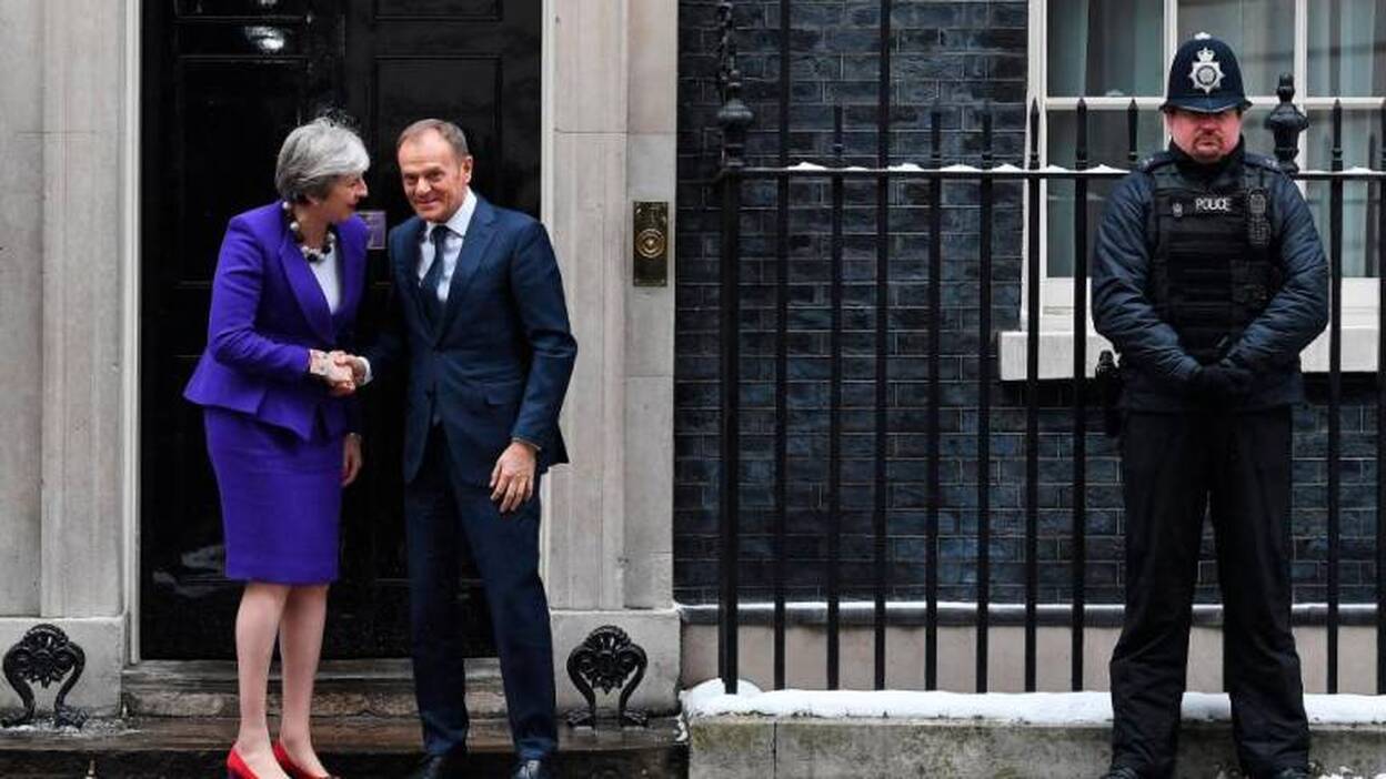 May advierte de que el ‘brexit’ no debe romper la unidad del Reino Unido