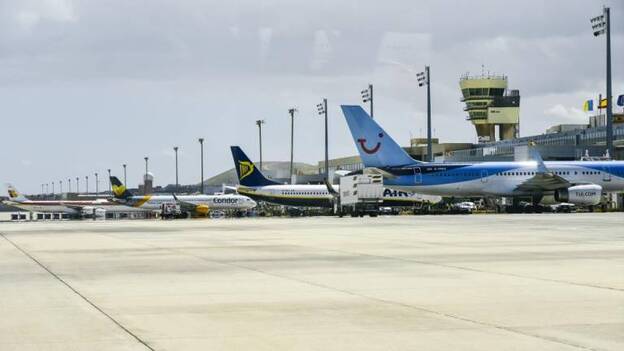El temporal en Canarias provoca el desvío de tres vuelos