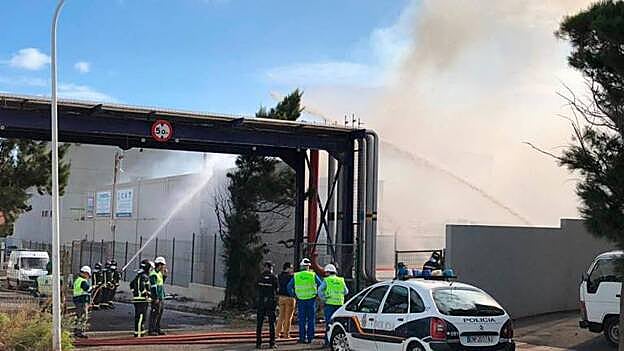 Incendio en el polígono de Salinetas
